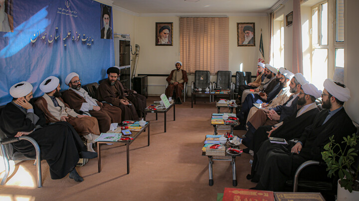 تصاویر/نشست هم‌اندیشی معاونین تهذیب مدارس علمیه استان همدان