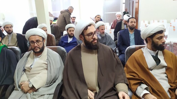 تصاویر / گردهمایی روحانیون شهرستان بهار