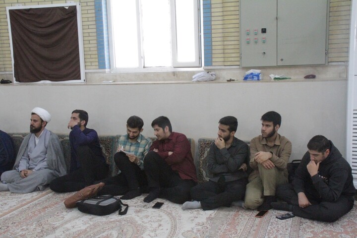 تصاویر/ دوره حجره پژوهش در مدرسه علمیه برازجان