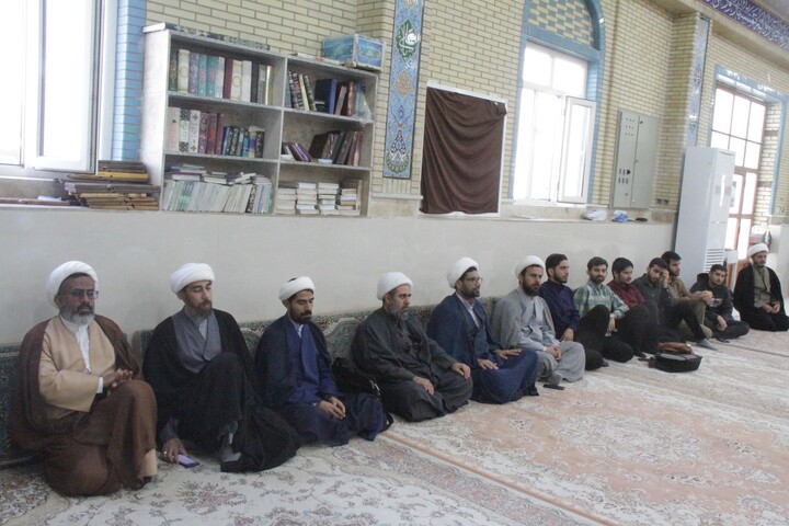 تصاویر/ دوره حجره پژوهش در مدرسه علمیه برازجان