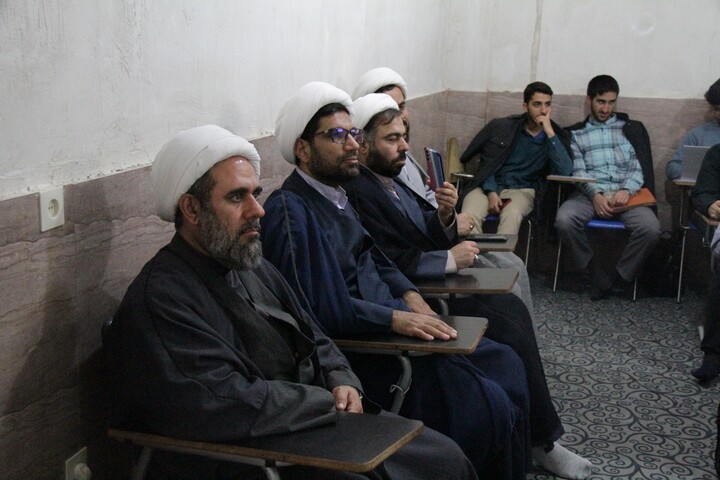 تصاویر/ دوره حجره پژوهش در مدرسه علمیه برازجان