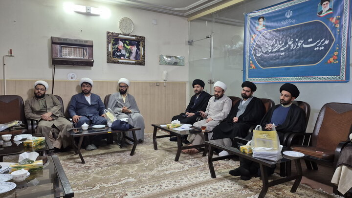 تصاویر/ نشست مدیران آموزش مدارس علمیه کاشان