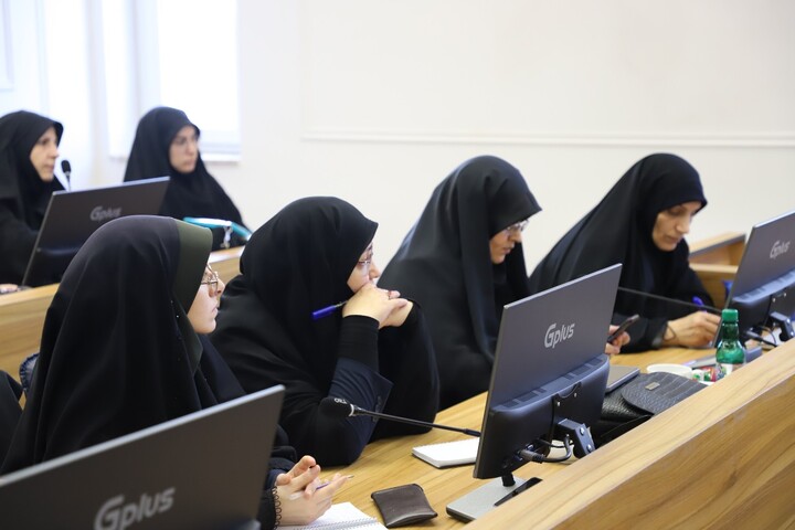 تصاویر / برگزاری کارگاه تخصصی عفاف و حجاب در تبریز