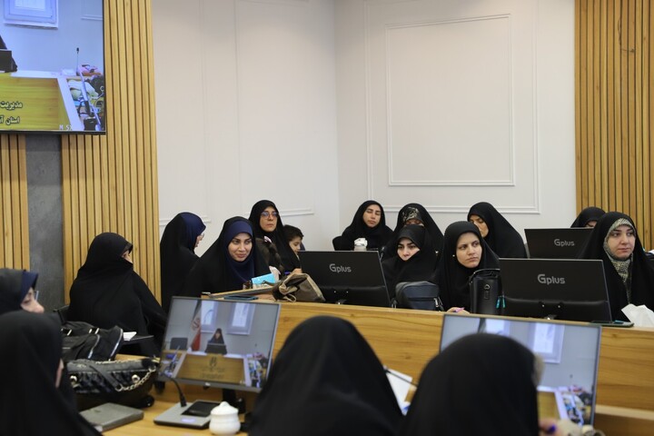 تصاویر / برگزاری کارگاه تخصصی عفاف و حجاب در تبریز