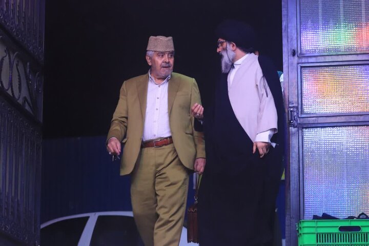 تصاویر/ آیین رونمایی از کتاب "شایستگان تقدیر"