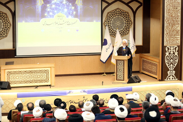 تصاویر/ آیین رونمایی از محصولات هوشمند اسلامی