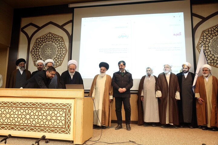 تصاویر/ آیین رونمایی از محصولات هوشمند اسلامی