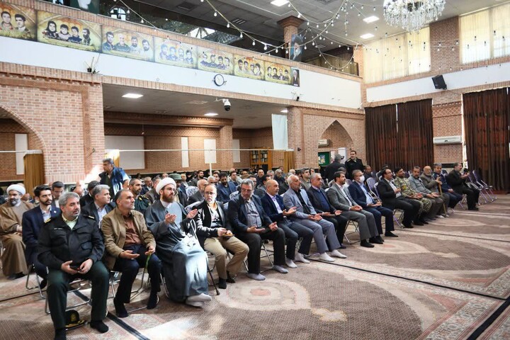 تصاویر / مراسم بزرگداشت چهلمین روز شهدای فتنه‌های آمریکایی و صهیونیستی در همدان