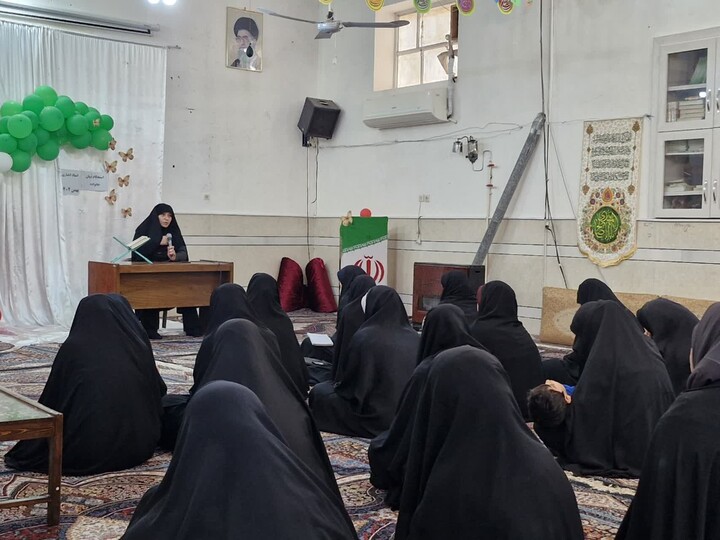 برگزاری کارگاه «استحکام خانواده» در مدرسه علمیه امام هادی (ع) شوشتر + عکس