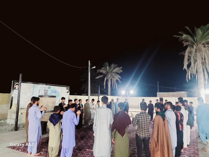 برگزاری آیین شبی با شهدا درباره برکات ماه رمضان در شهرستان جازموریان