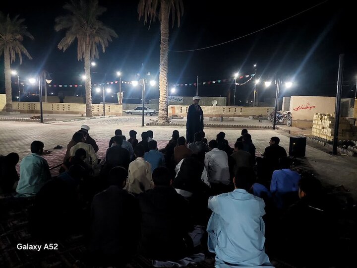 برگزاری آیین شبی با شهدا درباره برکات ماه رمضان در شهرستان جازموریان