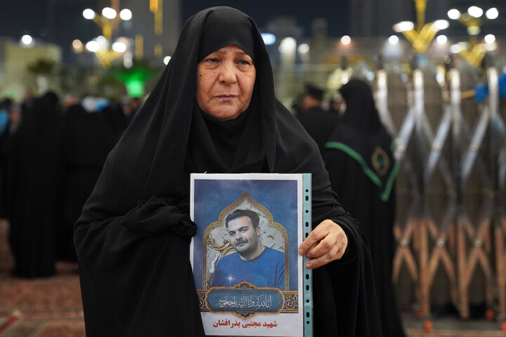 تصاویر/ بزرگداشت شهدای جنایات تروریستی آمریکایی - صهیونی در حرم مطهر رضوی