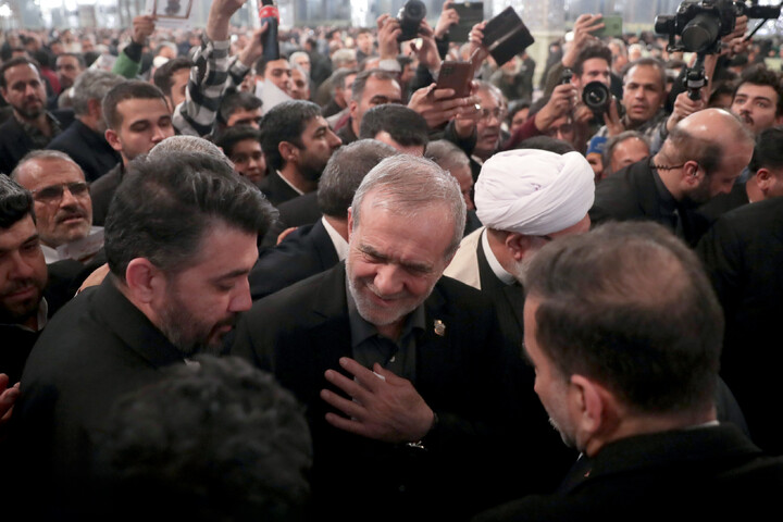 تصاویر/ بزرگداشت شهدای جنایات تروریستی آمریکایی - صهیونی در حرم مطهر رضوی