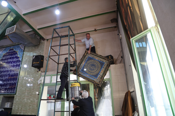 تصاویر / آیین غبار روبی مساجد با حضور نماینده ولی فقیه در استان همدان