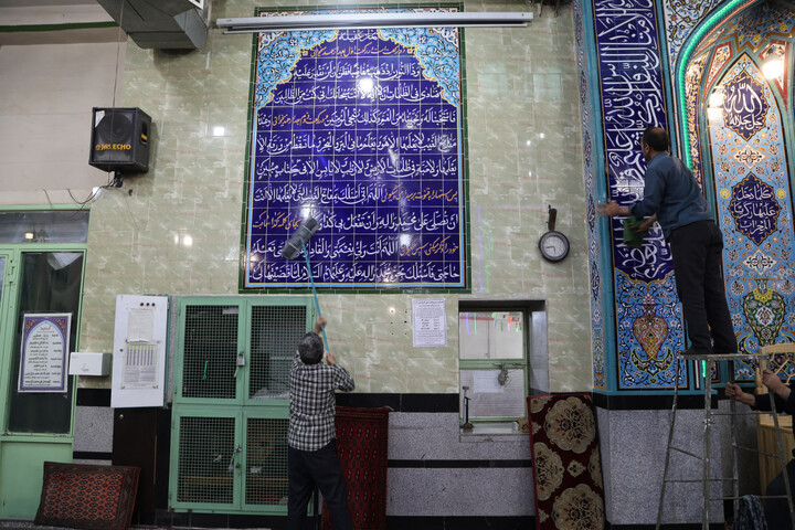 تصاویر / آیین غبار روبی مساجد با حضور نماینده ولی فقیه در استان همدان