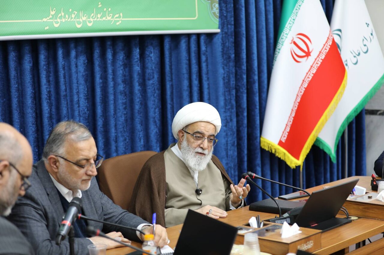 در برگزاری محافل و مجالس دینی، نقش روحانیت به حاشیه رانده نشود