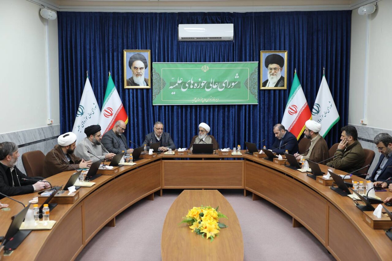 در برگزاری محافل و مجالس دینی، نقش روحانیت به حاشیه رانده نشود