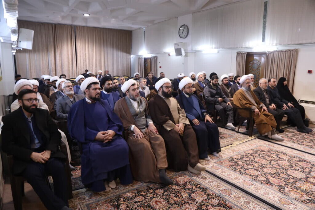 حفظ وحدت، از مهم‌ترین معروف‌ها است