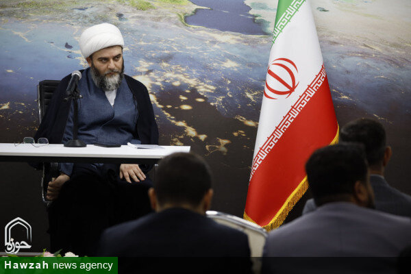 تحول نیابید، منزوی خواهید شد