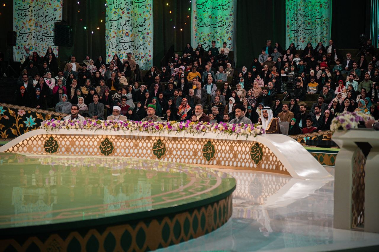 محفل۴ حوالی افطار میهمان خانه‌ها می‌شود 