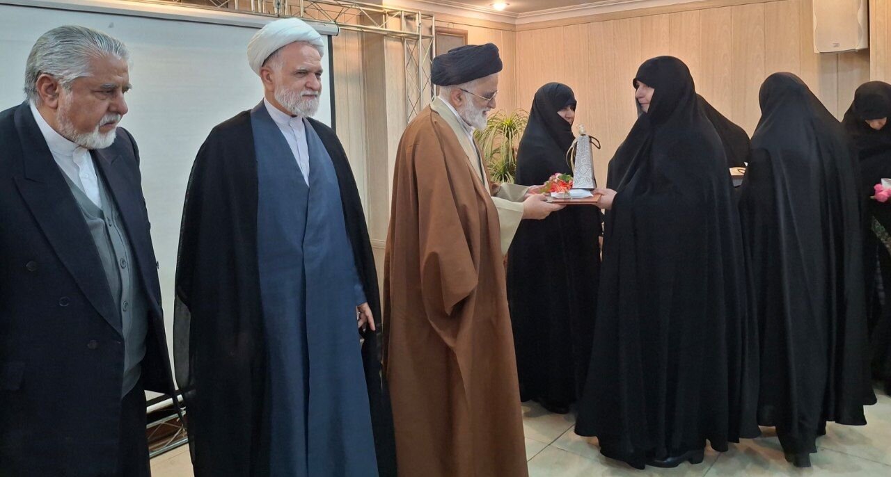 تجلیل ار رتبه اولرقابت علمی سطح چهار