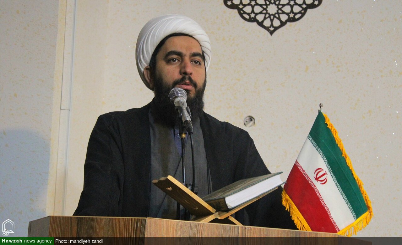 جنگ امروز، جنگ ذهن‌ و باورها است/ «زندگی با آیه‌ها» راهبرد مقابله با جنگ شناختی