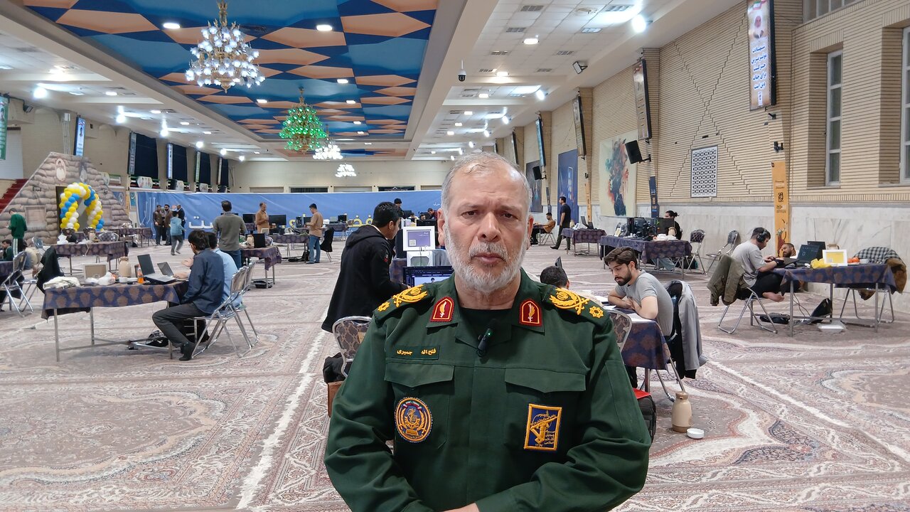 رویداد قم پلاس خدمتی به جوانان است