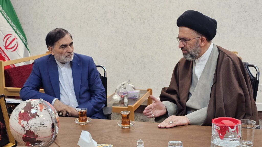 دیدار معاون فرهنگی حرم مطهر بانوی کرامت با معاون سیاسی صداوسیما