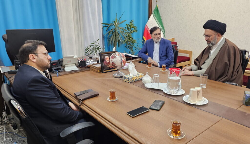 دیدار معاون فرهنگی حرم مطهر بانوی کرامت با معاون سیاسی صداوسیما