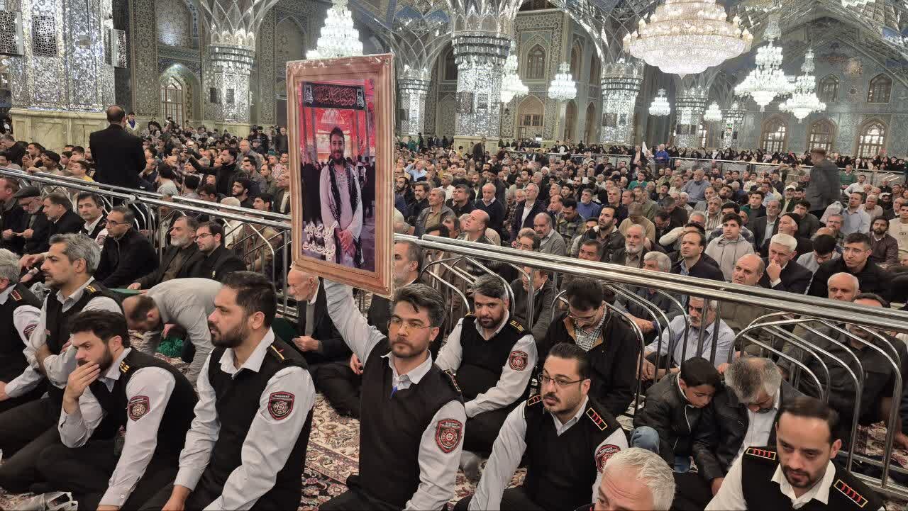 تصاویر/مراسم اربعین شهدای فتنه آمریکایی صهیونیستی در حرم مطهر رضوی