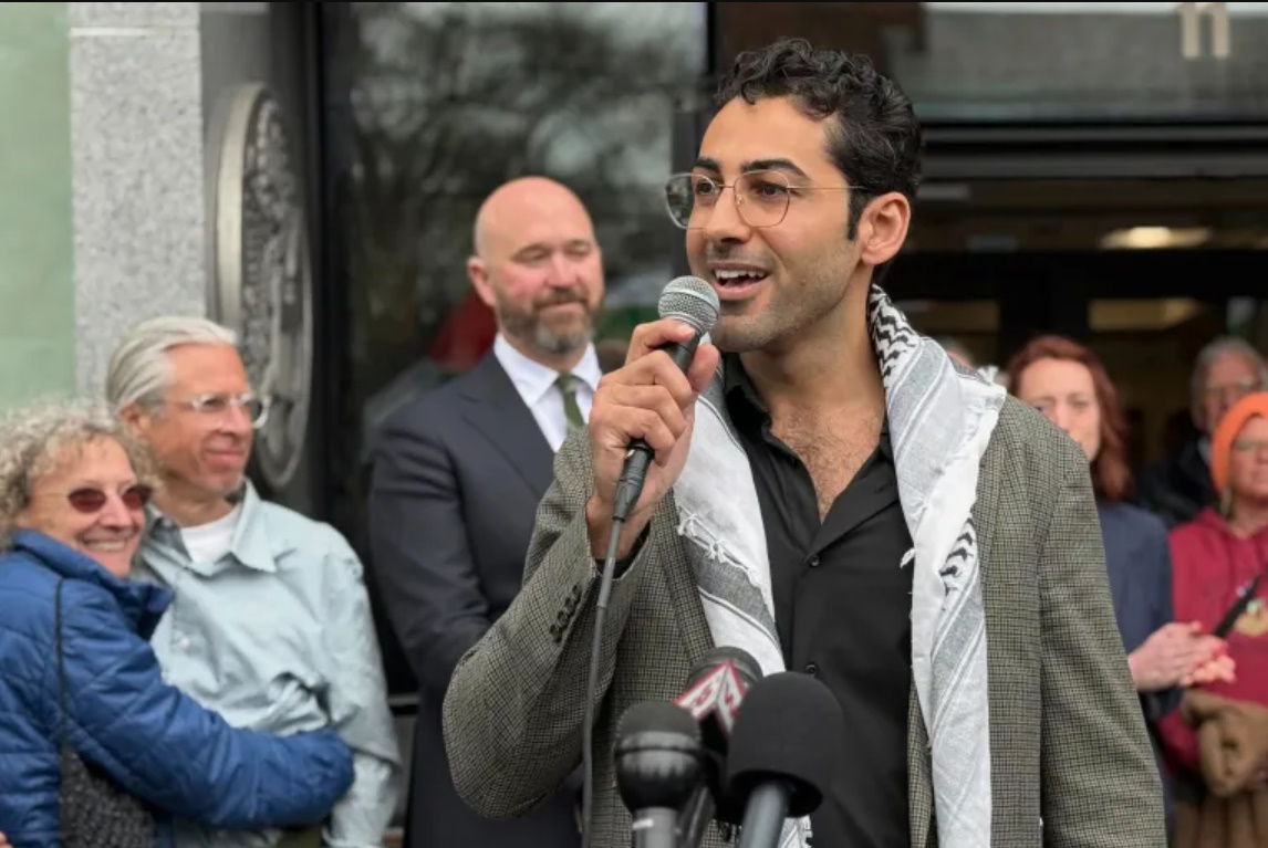 قاضية أمريكية تُفشل مساعي إدارة ترمب لترحيل طالب فلسطيني