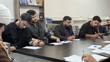 تصاویر/ برگزاری مناظره طلاب و دانشجویان در رفسنجان با محور یک پرسش چالشی