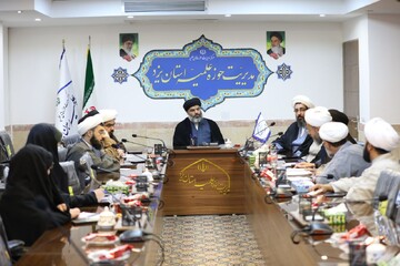 بررسی چالش‌ها و راهکارهای نوین تبلیغ دینی در هیئت اندیشه‌ورز تبلیغ یزد+ تصاویر