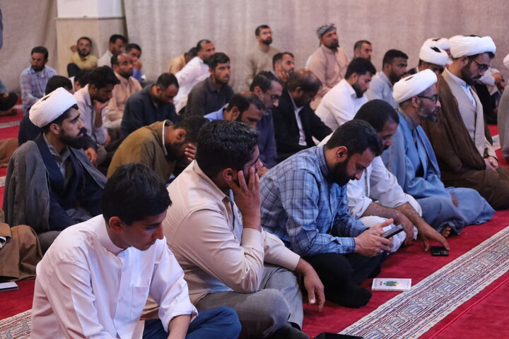 تصاویر/ دیدار معاون امور طلاب و دانش‌آموختگان حوزه های علمیه با مبلغین استان هرمزگان