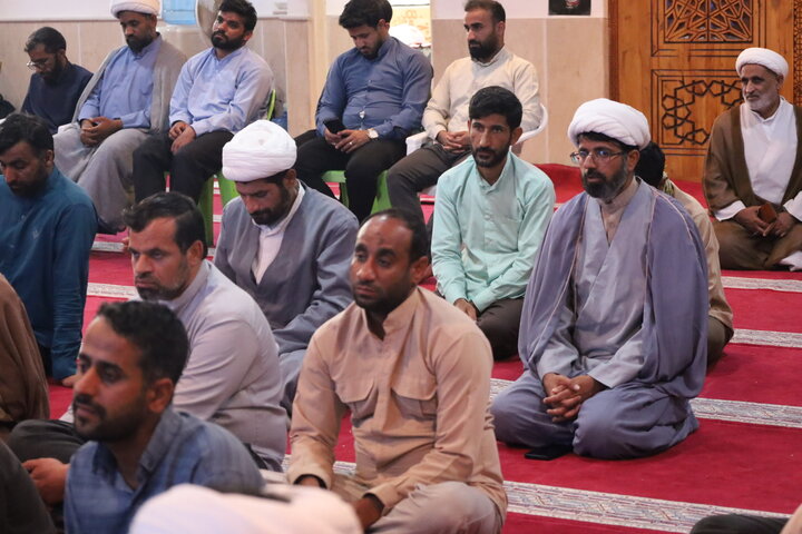 تصاویر/ دیدار معاون امور طلاب و دانش‌آموختگان حوزه های علمیه با مبلغین استان هرمزگان