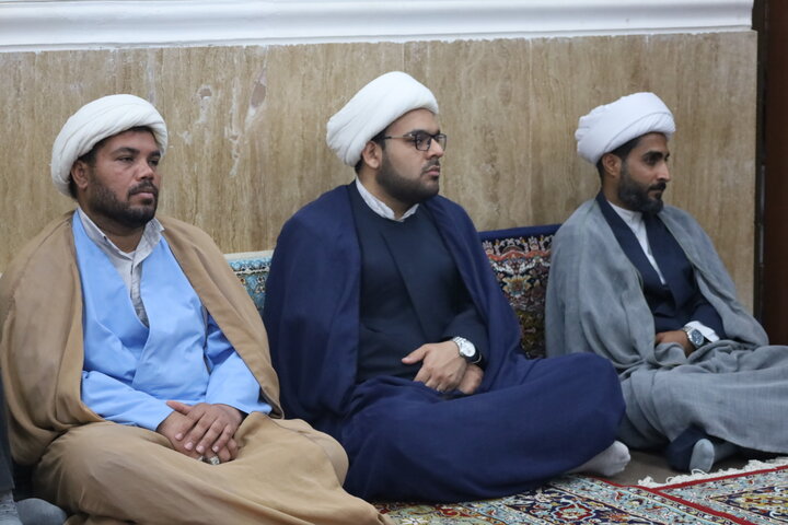 تصاویر/ دیدار معاون امور طلاب و دانش‌آموختگان حوزه های علمیه با طلاب مدرسه علمیه آل البیت (ع) بندرلنگه