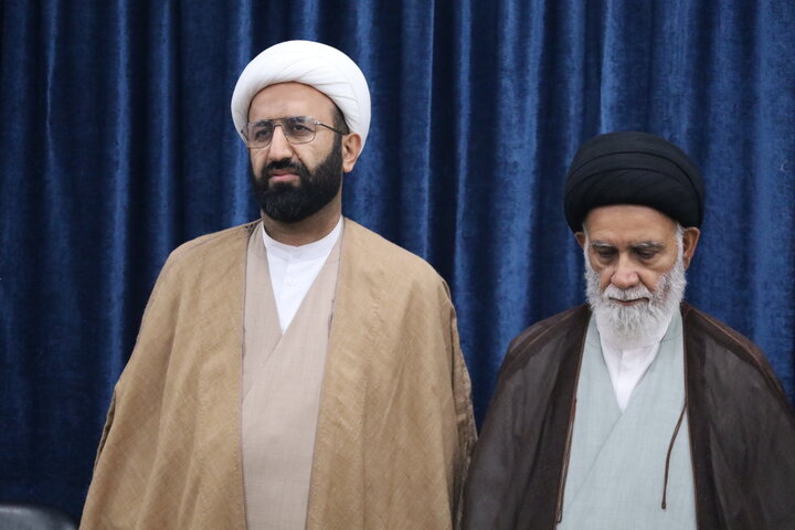 تصاویر/ دیدار معاون امور طلاب و دانش‌آموختگان حوزه های علمیه با طلاب مدرسه علمیه آل البیت (ع) بندرلنگه