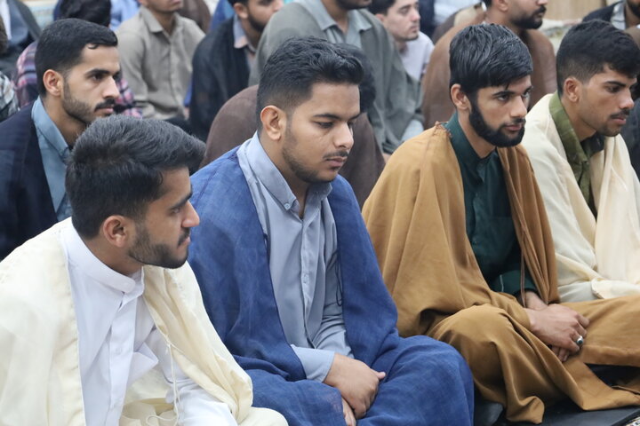 تصاویر/ دیدار معاون امور طلاب و دانش‌آموختگان حوزه های علمیه با طلاب مدرسه علمیه آل البیت (ع) بندرلنگه