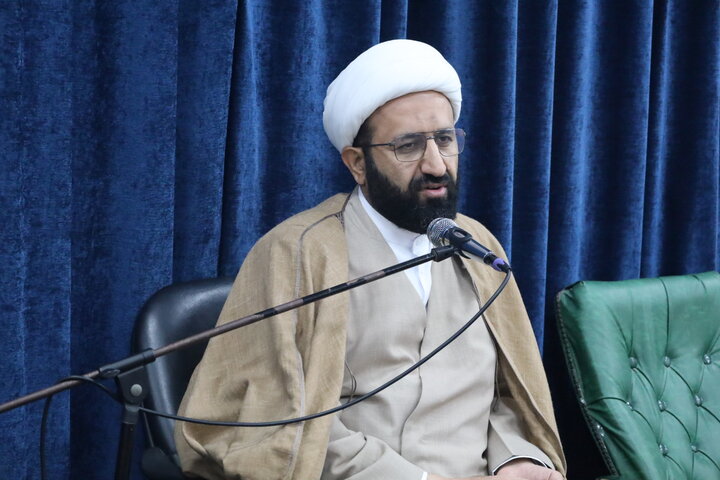 تصاویر/ دیدار معاون امور طلاب و دانش‌آموختگان حوزه های علمیه با طلاب مدرسه علمیه آل البیت (ع) بندرلنگه