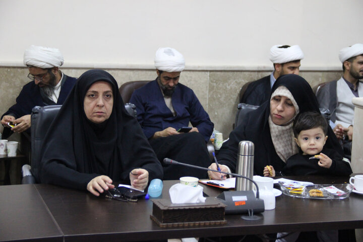 تصاویر / دوره دانش افزایی عفاف وحجاب در حوزه علمیه  قزوین