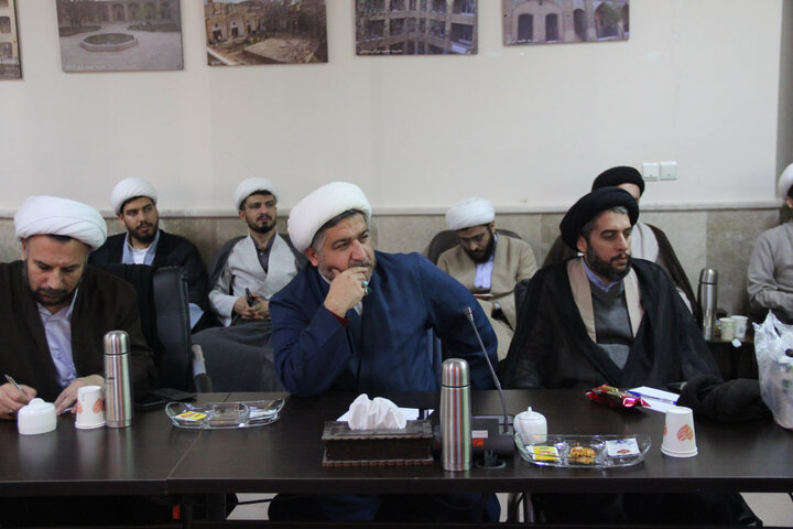 تصاویر / دوره دانش افزایی عفاف وحجاب در حوزه علمیه  قزوین