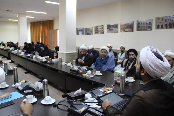 تصاویر / دوره دانش افزایی عفاف وحجاب در حوزه علمیه  قزوین