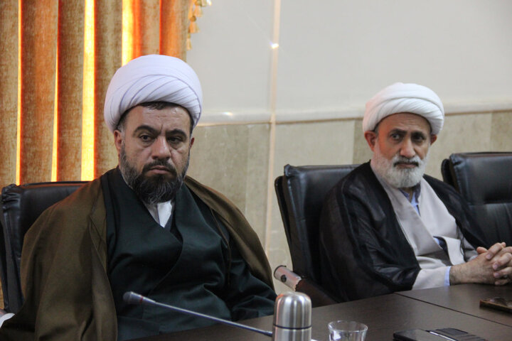 تصاویر / نشست مدیر حوزه علمیه قزوین با مدیران مدارس علمیه استان قزوین