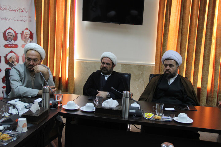 تصاویر / نشست مدیر حوزه علمیه قزوین با مدیران مدارس علمیه استان قزوین