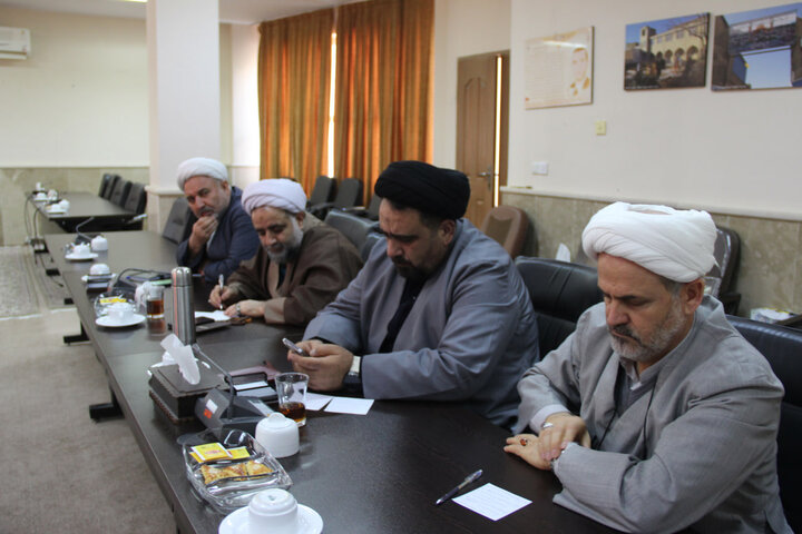 تصاویر / نشست مدیر حوزه علمیه قزوین با مدیران مدارس علمیه استان قزوین