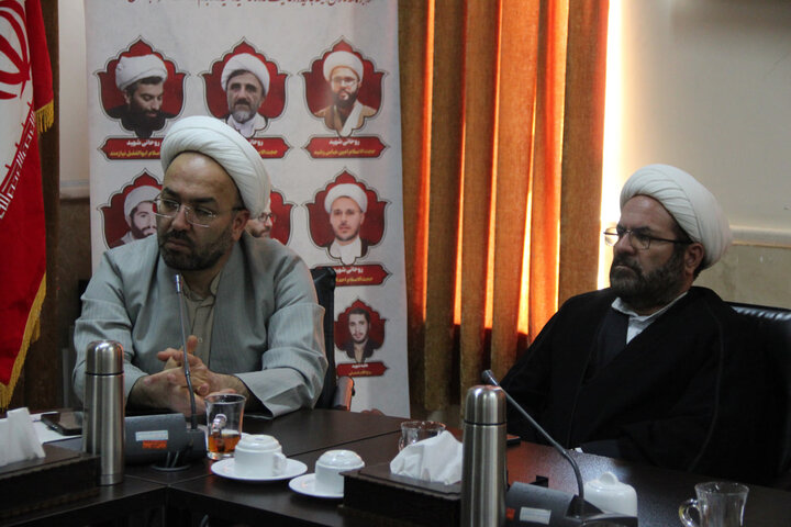 تصاویر / نشست مدیر حوزه علمیه قزوین با مدیران مدارس علمیه استان قزوین