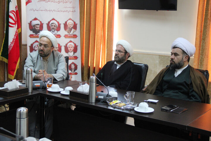 تصاویر / نشست مدیر حوزه علمیه قزوین با مدیران مدارس علمیه استان قزوین