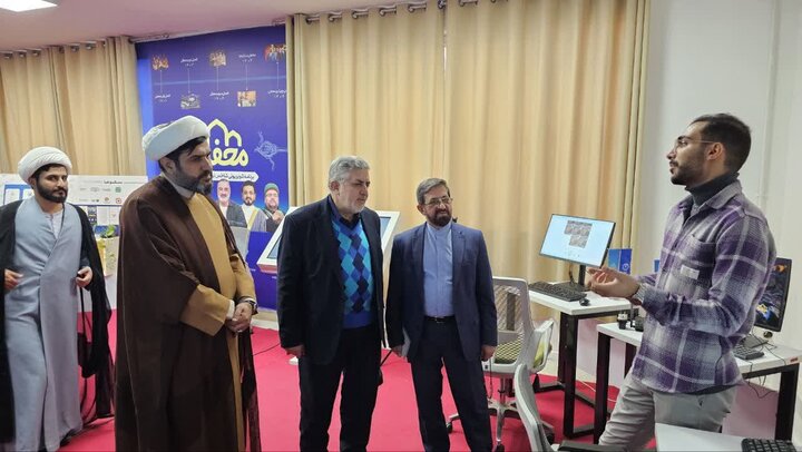 تصاویر/ برگزاری نمایشگاه تعاملی «پیام‌بر آیه‌ها باشید» به همت اداره کل راهبری زیست بوم فرهنگی تهران