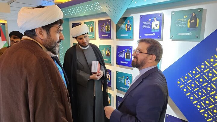 تصاویر/ برگزاری نمایشگاه تعاملی «پیام‌بر آیه‌ها باشید» به همت اداره کل راهبری زیست بوم فرهنگی تهران