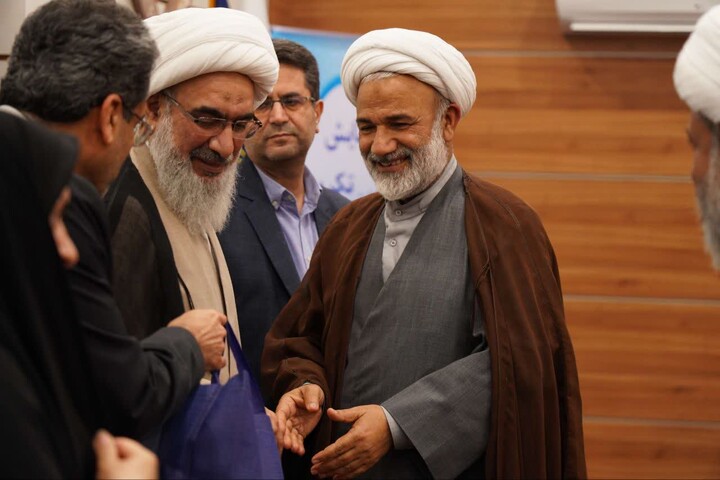 تصاویر/ همایش ترویجی تکریمی کارگزاران زکات در بوشهر